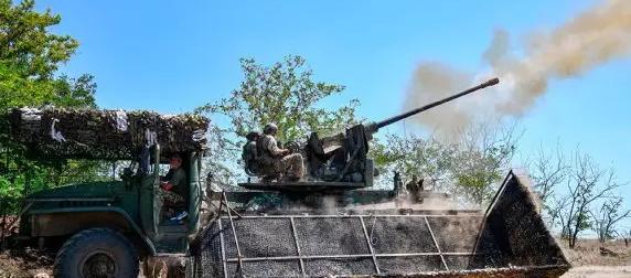 Самоходку с 57-мм пушкой снабдили сворачиваемым на бок "мангалом"