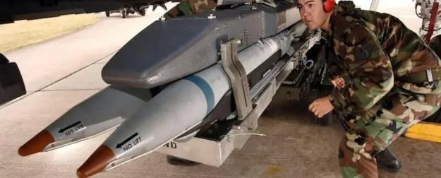 Американские бомбы GBU-39для ВВС Украины