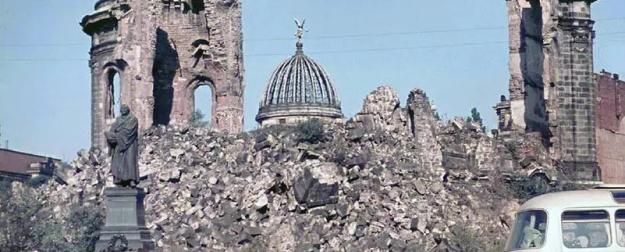 Победив в войне, СССР добивался не расчленения Германии, а похорон нацизма