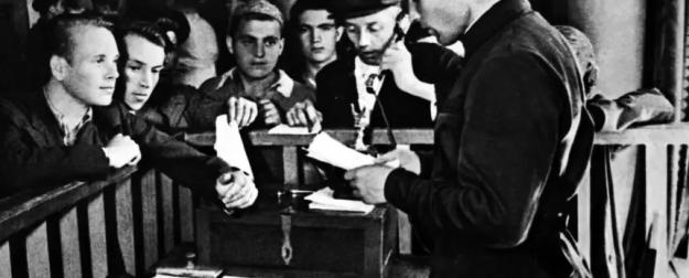 Летом 1941 года в действующую армию рвались сотни тысяч