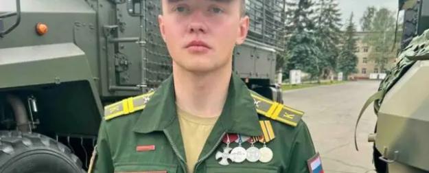 Шёл по минному полю, чтобы спасти врага: бойца СВО наградили за гуманизм Шёл по минному полю, чтобы спасти врага: бойца СВО наградили за гуманизм