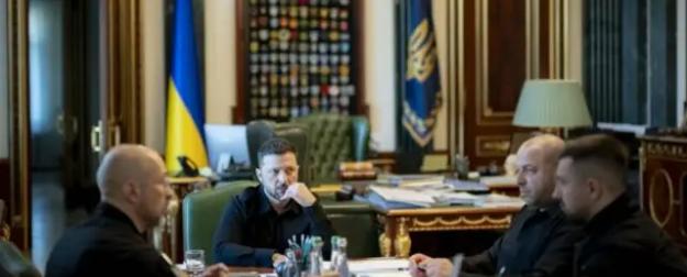 «Вернуть войну на территорию России»: Киев нацелился сломить ход конфликта «Вернуть войну на территорию России»: Киев нацелился сломить ход конфликта