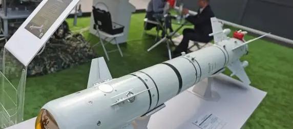 Российская ракета "Изделие 305" теперь бьет на 25 км Российская ракета "Изделие 305" теперь бьет на 25 км