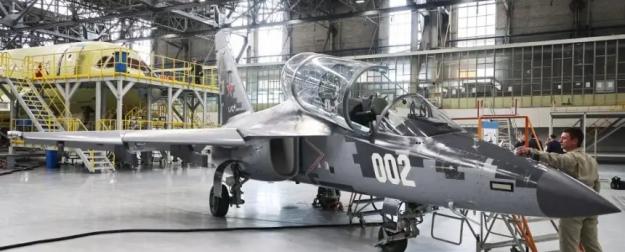 Як-130М готовят к охоте на беспилотники