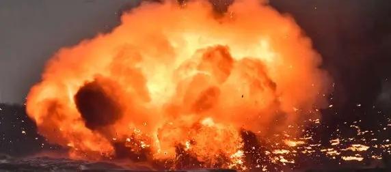 Обломки быстро ехавшей САУ Paladin разлетелись на десятки метров