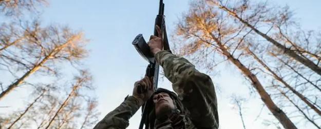 Трудное наступление на Северск: Город обороняют спецназ НАТО Трудное наступление на Северск: Город обороняют спецназ НАТО