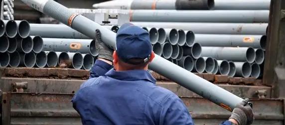 Роботизированный гусеничный "Культиватор" бьет по ВСУ ракетами С-5