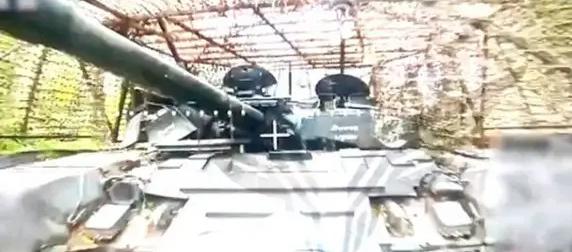 Т-72 ВСУ с необычной лобовой деталью корпуса сожгли бойцы "Рубикона"