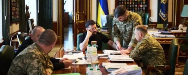 «Дурацкие потери на ровном месте»: на Украине назвали ключевую ошибку ВСУ «Дурацкие потери на ровном месте»: на Украине назвали ключевую ошибку ВСУ