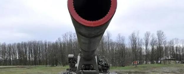 Уничтожена одна из последних мощных самоходок ВСУ - 203-мм 2С7 "Пион" Уничтожена одна из последних мощных самоходок ВСУ - 203-мм 2С7 "Пион"