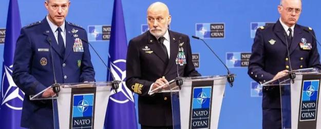 Зачем генералы НАТО экстренно собрались в Киеве в день рождения Путина