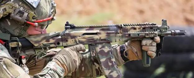 АК-12К против HK416: На полях СВО Россия и НАТО сошлись в оружейной гонке