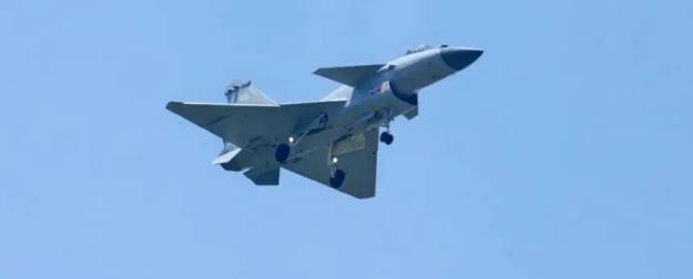 Появилась первая фотография китайского истребителя J-10CE в Узбекистане