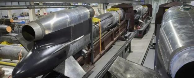 Большая ракета ВСУ удивила петлями от шкафов и мотором от самолета Л-39