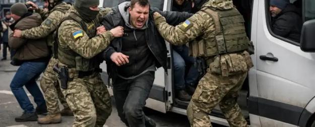 В Киеве призывают граждан смириться с насильственной мобилизацией