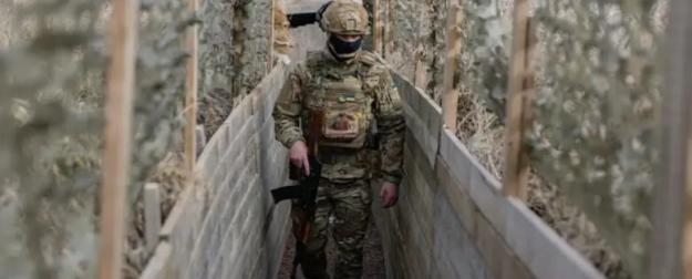 Петля затягивается: в ДНР российские войска взяли врага в «огневой мешок» Петля затягивается: в ДНР российские войска взяли врага в «огневой мешок»
