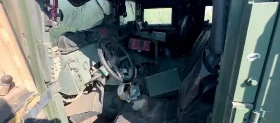 Появилось фото разорванного на части американского Humvee Появилось фото разорванного на части американского Humvee