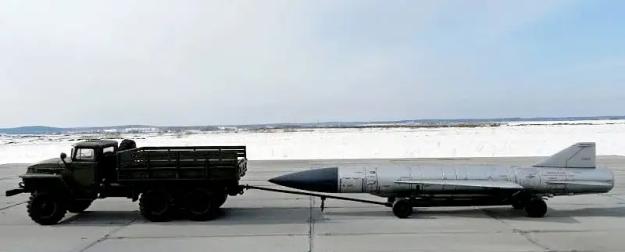 Будет удар: киевлян призвали собирать «тревожные чемоданчики»