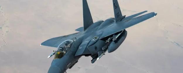 Сбивший три истребителя США кувейтский летчик вошел в историю авиации