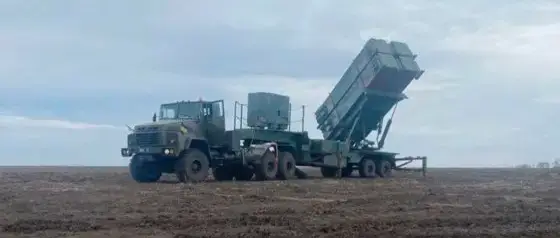 Как украинские солдаты воюют картонными Leopard 2 и F-16