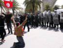 В столице Туниса из-за массовых волнений введен комедиантский час