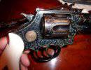 Два револьвера Smith & Wesson - "Полицейские и грабители"