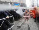 В Киеве стало сложно купить газовые баллончики