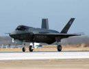 Первый F-35A прибыл на базу Люк ВВС США Первый F-35A прибыл на базу Люк ВВС США