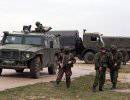 Российские военные штурмуют авиабазу в Крыму