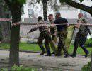 Ополченцы в Луганске отпустили домой солдат из воинской части