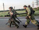 Ополченцы ведут бой с украинскими силовиками в окрестностях Донецка