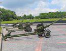 Ополченцы забрали танки и пушки из музея Донецка