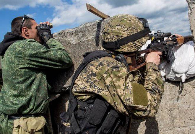 Ополченцы выбили из станицы Луганской роту украинских военных Ополченцы выбили из станицы Луганской роту украинских военных