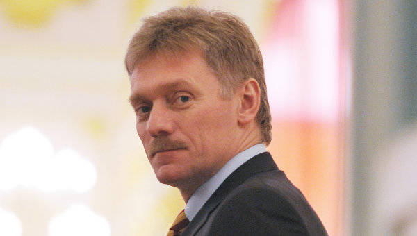 Песков: Россия не поставляет военную технику на Донбасс Песков: Россия не поставляет военную технику на Донбасс