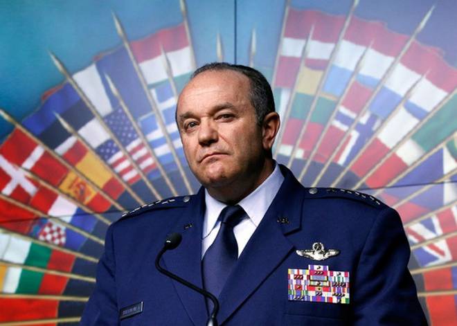 Филип Бридлав: Самое важное – быть готовыми к боевым действиям с «зелеными человечками» Филип Бридлав: Самое важное – быть готовыми к боевым действиям с «зелеными человечками»