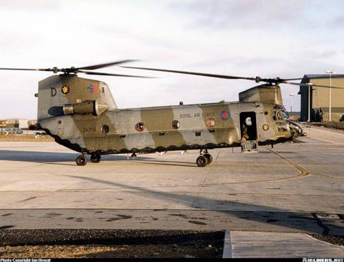 Великобритания поставит в Ирак вертолеты Chinook