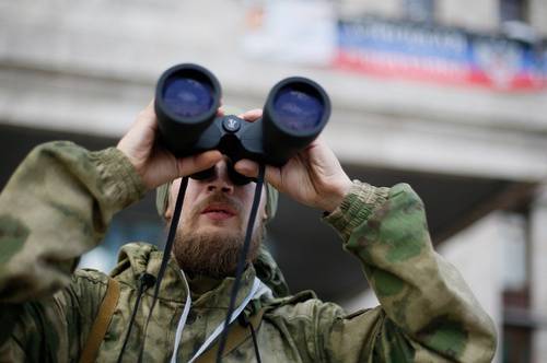 Ополченцы ДНР заявляют о блокировании пяти-шести офицеров НАТО