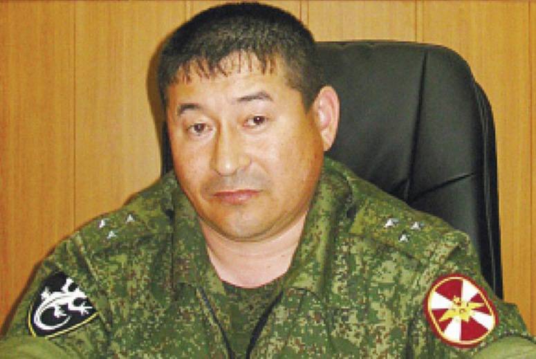 Полковник российской армии закрыл собой солдата, уронившего гранату на учениях Полковник российской армии закрыл собой солдата, уронившего гранату на учениях