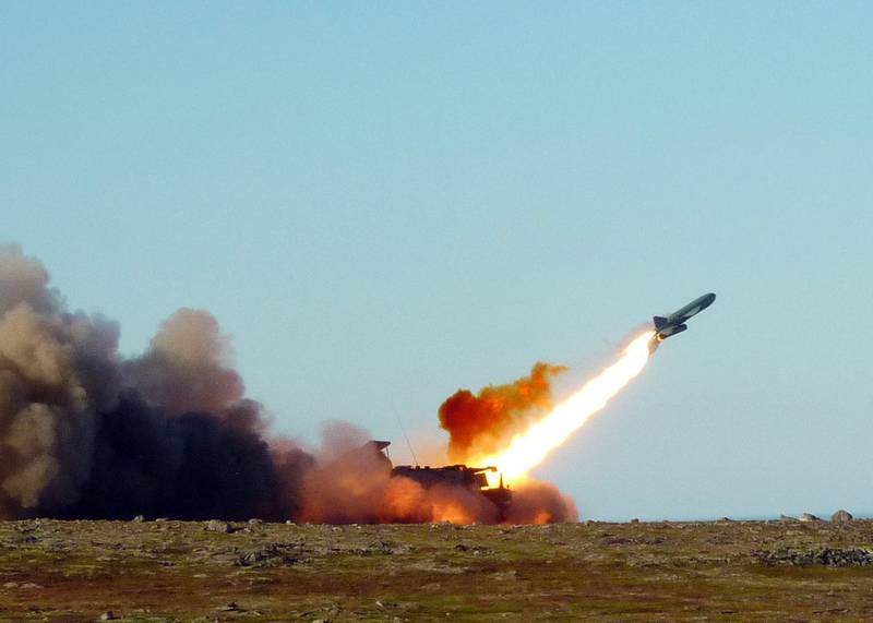 В Армении создана передвижная станция синхронного управления ракетно-артиллерийскими подразделениями