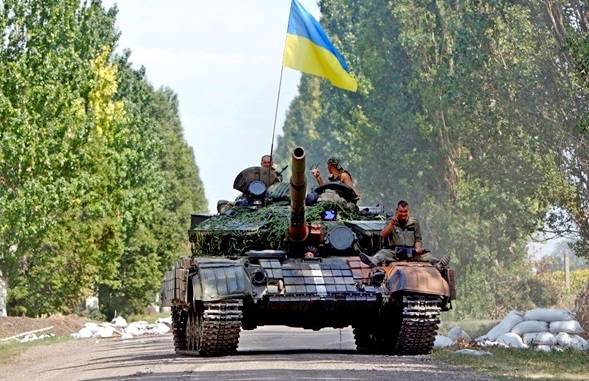 Украинские силовики попали в окружение под Дебальцево и потеряли контроль над Ясиноватой Украинские силовики попали в окружение под Дебальцево и потеряли контроль над Ясиноватой