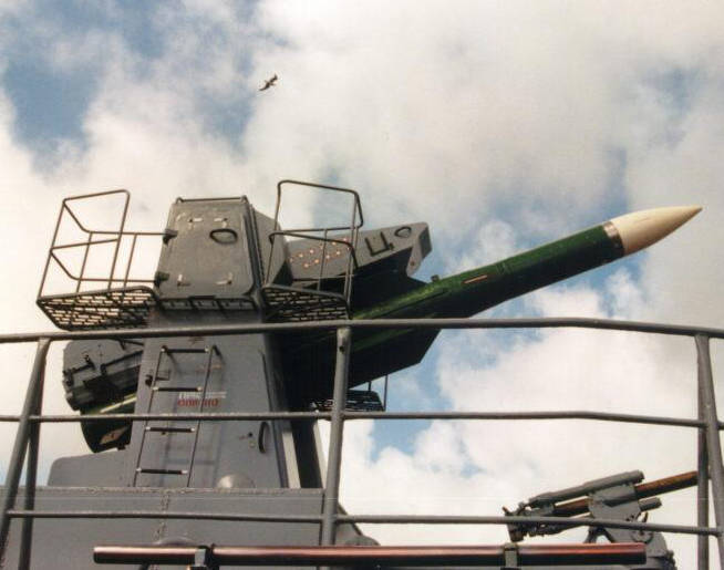 Зенитные управляемые ракеты средней дальности «Ураган» и «Ёж» ВМФ СССР