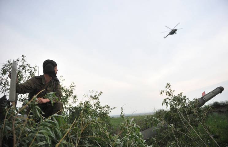 На учениях под Самарой мотострелки и вертолетчики уничтожили условных боевиков