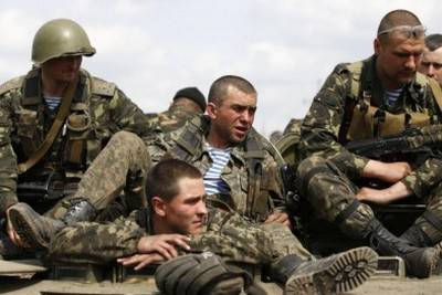 Под Горловкой украинские десантники обороняют фронт в шортах Под Горловкой украинские десантники обороняют фронт в шортах