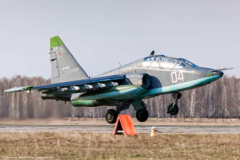 Тренировочный полеты штурмовиков Су-25