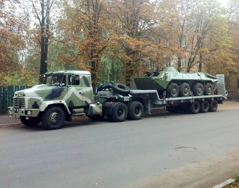Нацгвардия Украины получила тягачи КрАЗ для транспортировки бронетехники