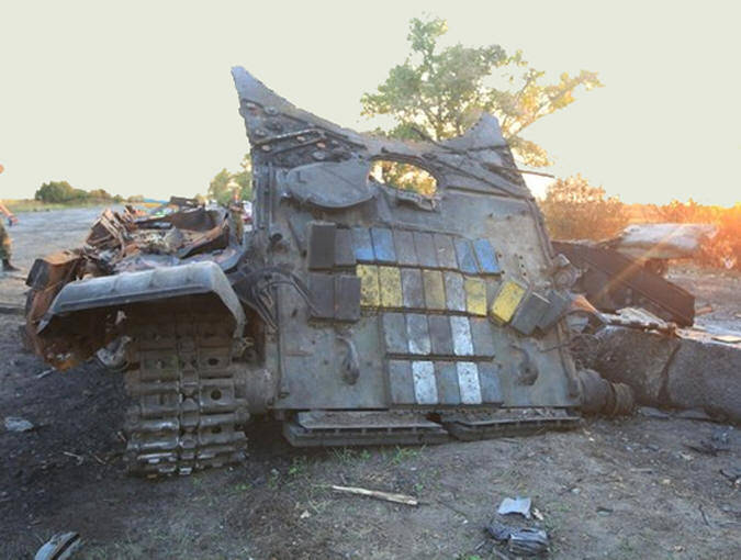 Реактивная броня не спасает украинские танки