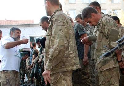 Ополченцы освободили из плена 15 украинских военных Ополченцы освободили из плена 15 украинских военных