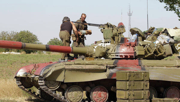 Отряд Безлера сообщает об обстрелах позиций украинскими войсками Отряд Безлера сообщает об обстрелах позиций украинскими войсками