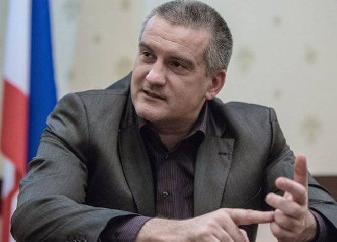 Аксенов похвалил вступивших в ополчение Донбасса крымчан Аксенов похвалил вступивших в ополчение Донбасса крымчан