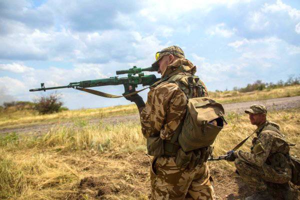 Разведка ополченцев задержала «командующего армией Новороссии» Разведка ополченцев задержала «командующего армией Новороссии»